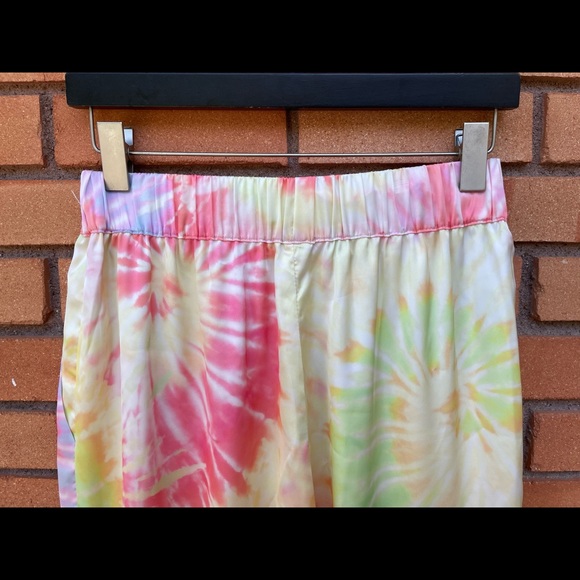 Lovers + Friends Silky Tie Dye Joggers Size Medium - Picture 7 of 11